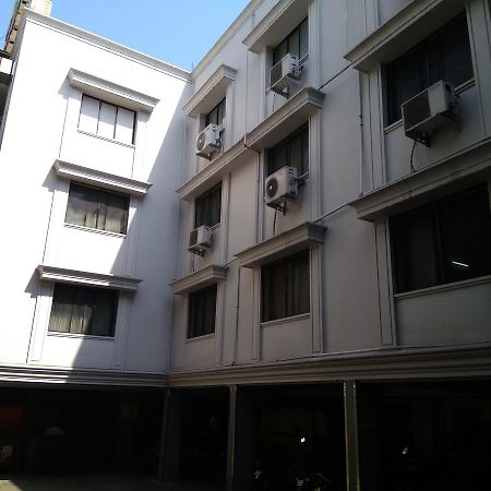 Oyo 14933 Rpr Residency Hotel Chennai Esterno foto
