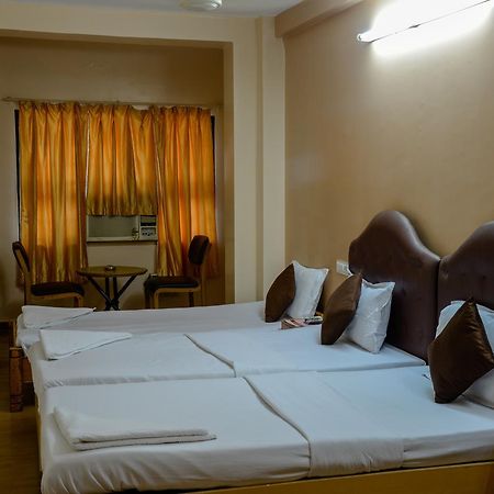 Oyo 14933 Rpr Residency Hotel Chennai Esterno foto