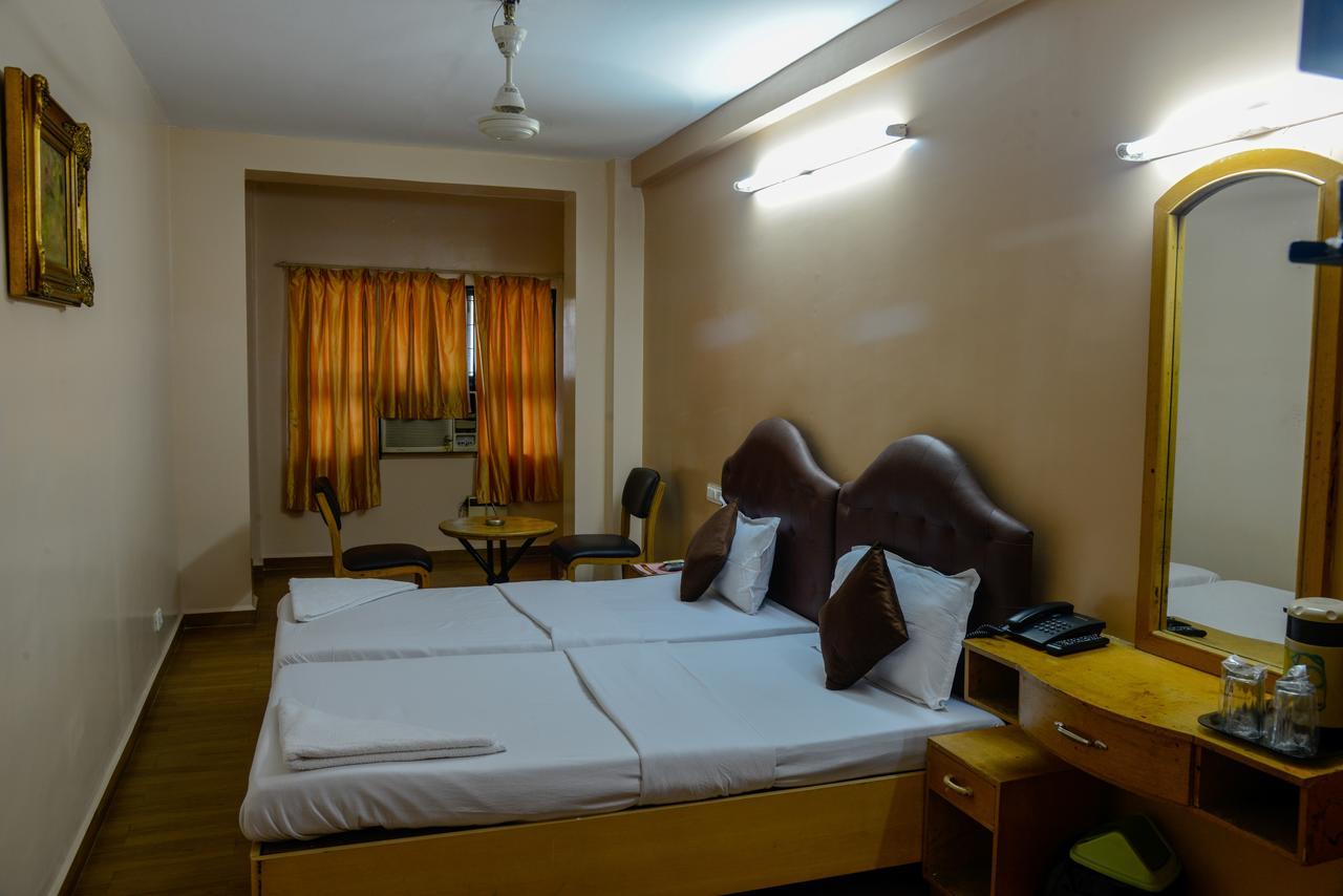 Oyo 14933 Rpr Residency Hotel Chennai Esterno foto