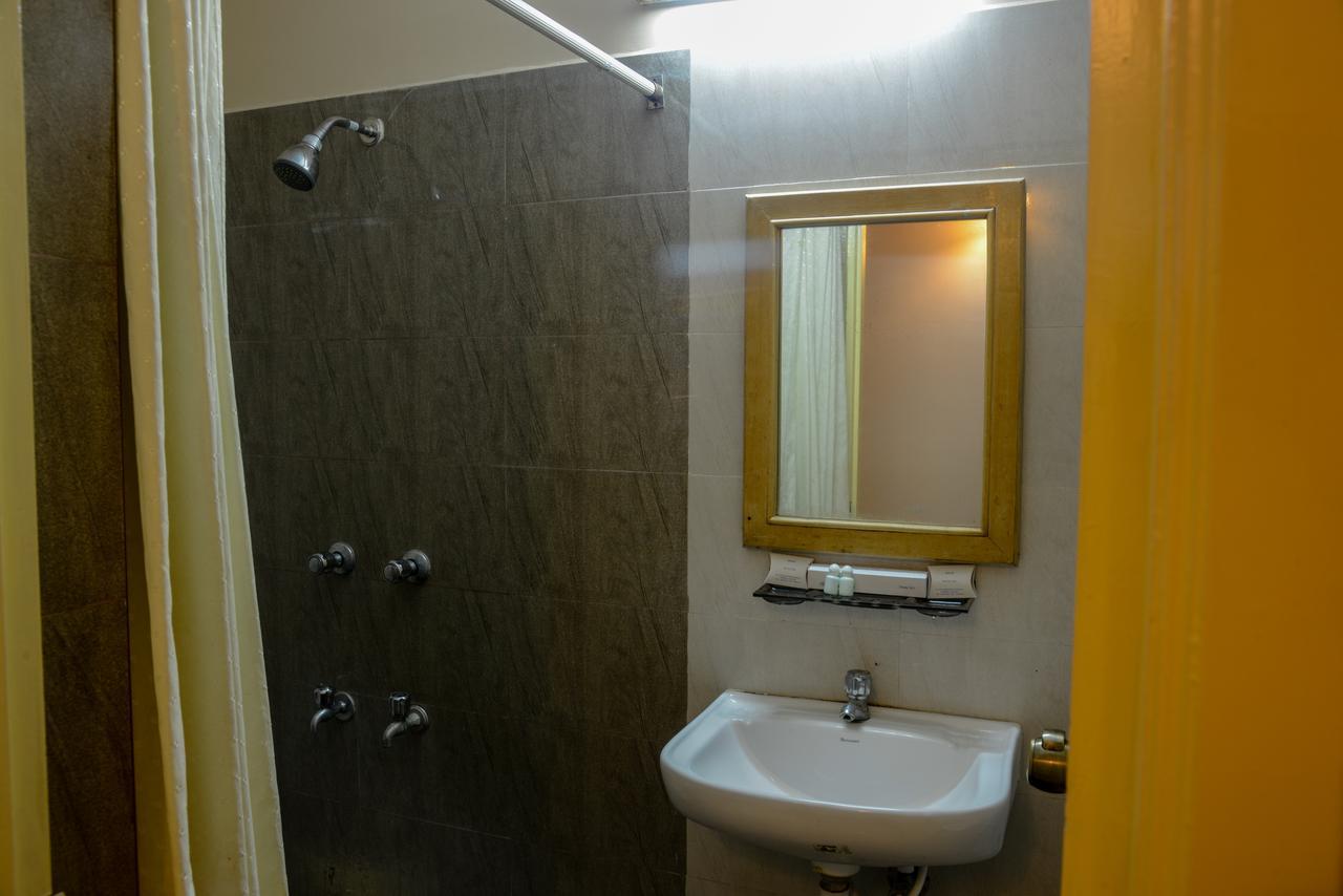 Oyo 14933 Rpr Residency Hotel Chennai Esterno foto