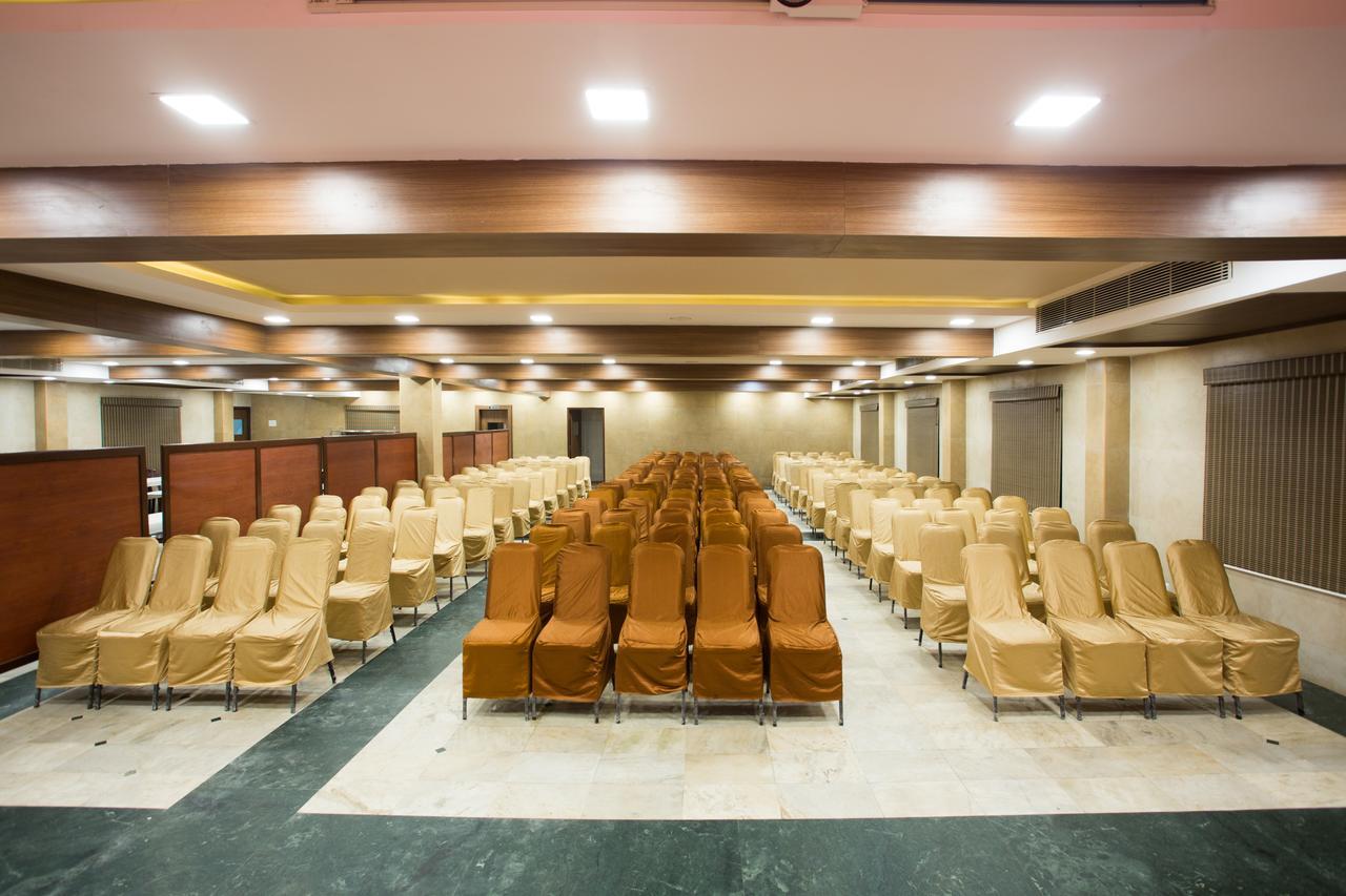 Oyo 14933 Rpr Residency Hotel Chennai Esterno foto