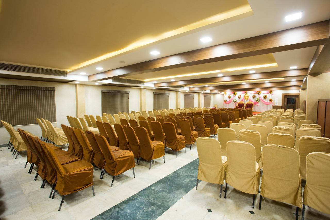 Oyo 14933 Rpr Residency Hotel Chennai Esterno foto