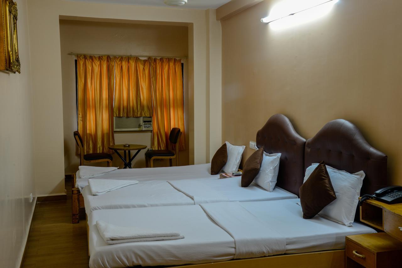 Oyo 14933 Rpr Residency Hotel Chennai Esterno foto