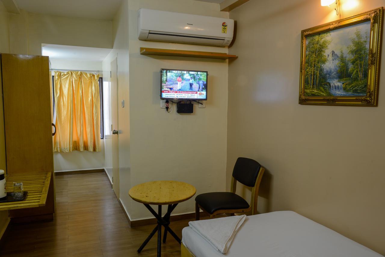 Oyo 14933 Rpr Residency Hotel Chennai Esterno foto