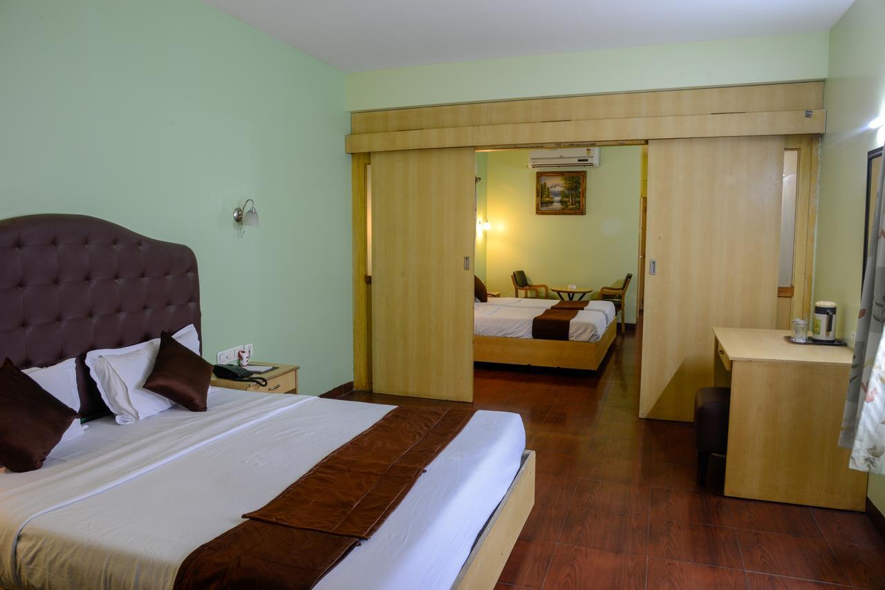 Oyo 14933 Rpr Residency Hotel Chennai Esterno foto